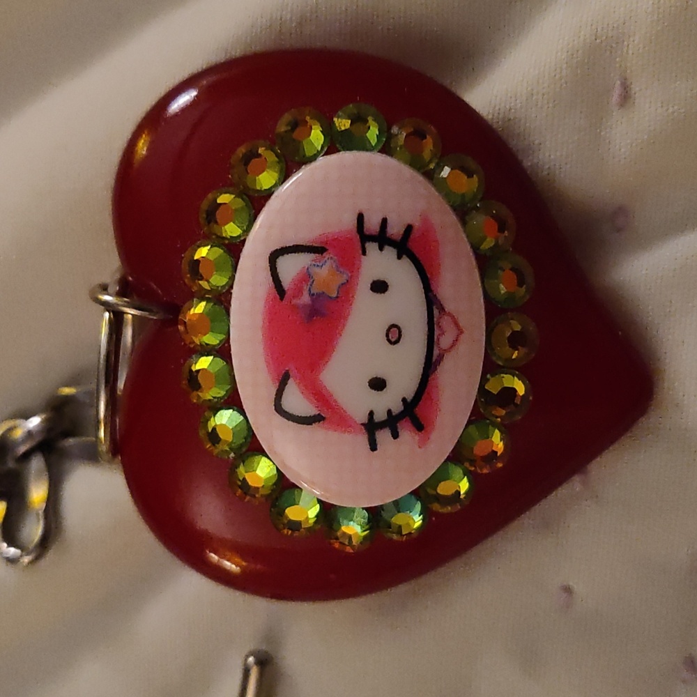 Tarina Taratino Hello Kitty necklace